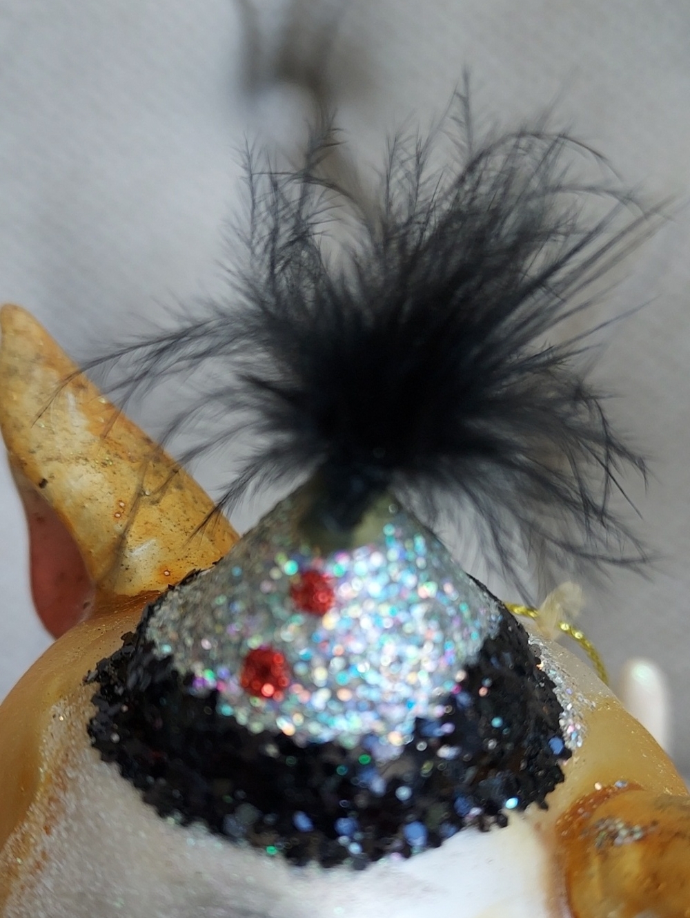 Robert Stanley Blown Glass Chihuahua Clown Christmas Ornament - Picture 11 of 12